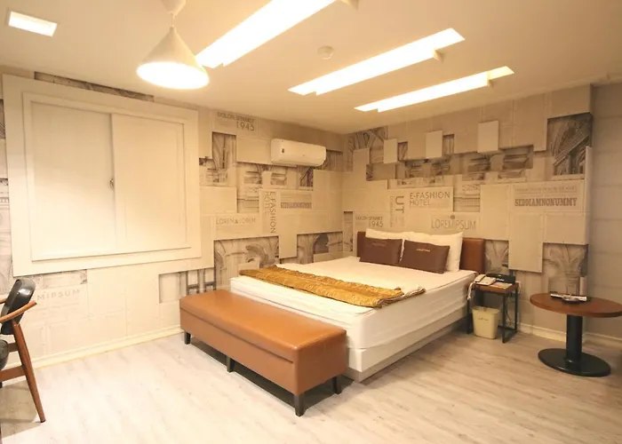 Hotel E Fashion Hotel 2*